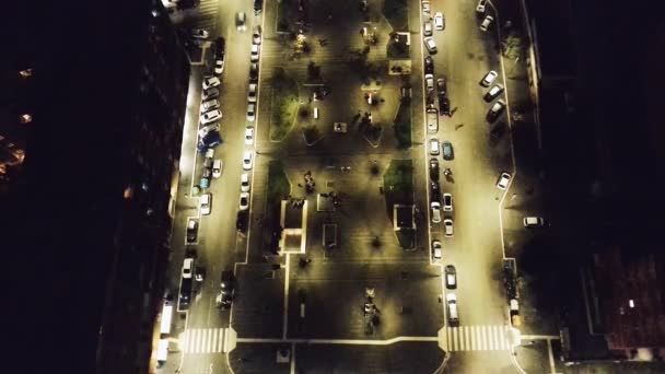 イタリアの照らされた通りの無人機から撮影されたビデオ ローマのエリア 夜のローマ — ストック動画