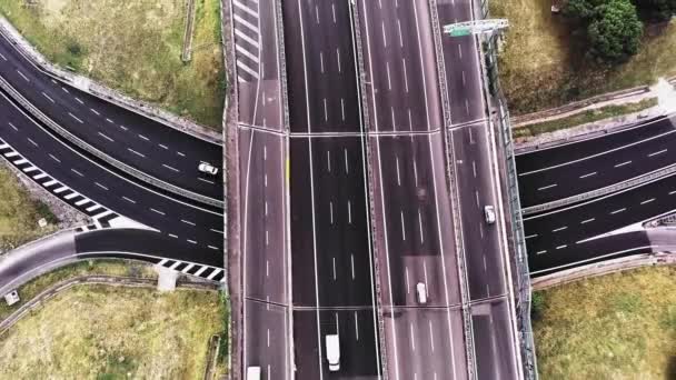 Schnellstraßenblick Draufsicht Über Autobahn Autobahn Und Autobahn Luftaufnahme Einer Italienischen — Stockvideo