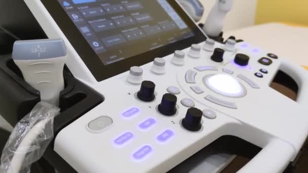 초음파 기계의 변환기가 다양해 배경에 초음파 장비의 시스템 — 비디오