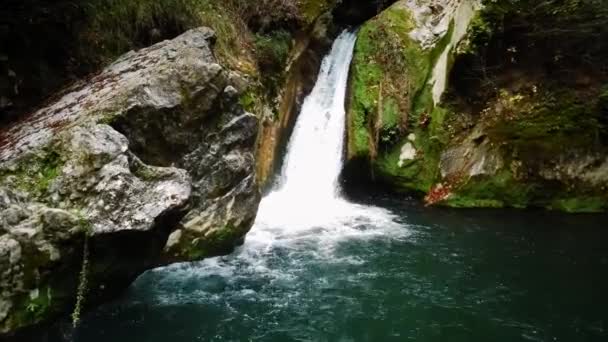 Beautiful Waterfall Green Forest Waterfall Forest Big Waterfall — Vídeo de Stock