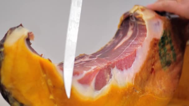 Macro Shot Man Sharply Slicing Traditional Spanish Ham Close Hand — 비디오