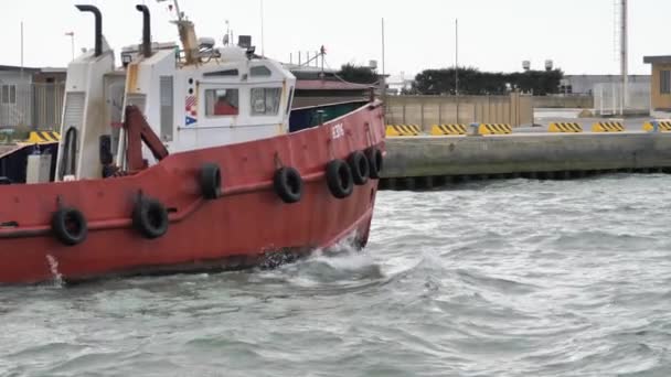 Old Boat Going Sea Close — Stockvideo