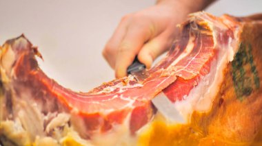 Kurutulmuş İspanyol jambonu. Yakın çekim görünümü