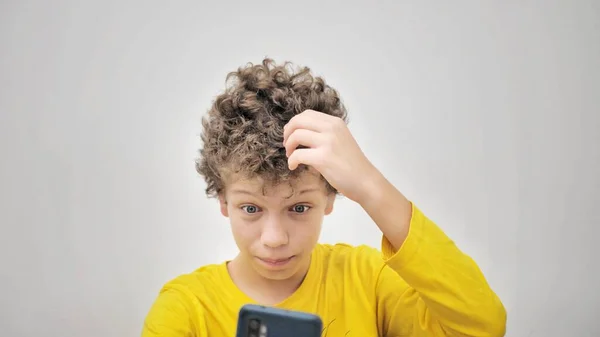 Teenager Squeezes Pimples While Looking Phone Problem Teenage Acne — Stockfoto