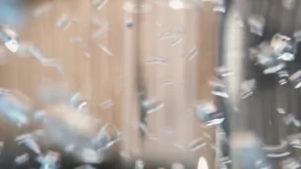 Макрозйомка Різних Повітряних Бульбашок Воді Піднімаються Світлому Тлі — стокове відео