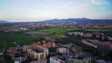 Roma, İtalya 'nın Prenestina bölgesinde. Modern yol sistemine kuşbakışı bir bakış..