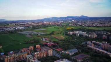 Roma, İtalya 'nın Prenestina bölgesinde. Modern yol sistemine kuşbakışı bir bakış..