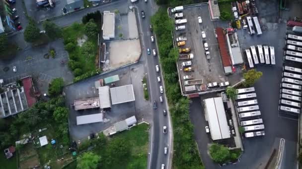Fotografia Lotnicza Parkingu Autobusowego Efekt Zmniejszenia Skali Typ Drona Głowa — Wideo stockowe
