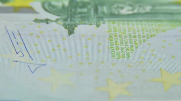 100欧元现金宏观 100欧元现金 欧元现钞宏观 欧元的货币接近 金融企业投资的成功 — 图库视频影像