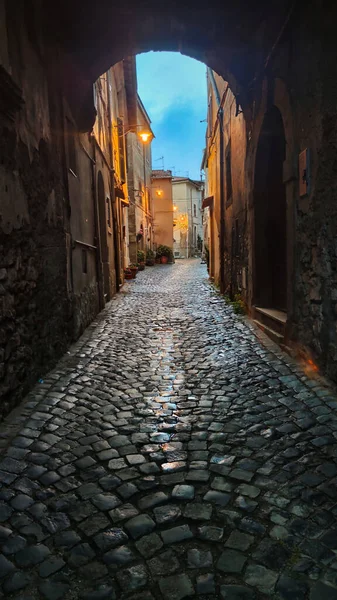 意大利古老狭窄的街道 — 图库照片