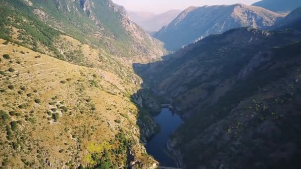 Pohled Ptačí Perspektivy Jezero Mezi Horami San Domenico Itálie Abruzzo — Stock video
