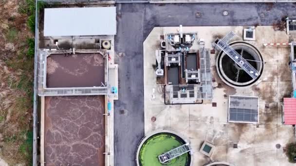 Воздушный Беспилотный Обзор Очистных Сооружений Промышленных Сооружений Очистки Очистки Воды — стоковое видео