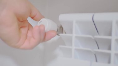 Radyatör kapakçığı düzgün değerde. Makro