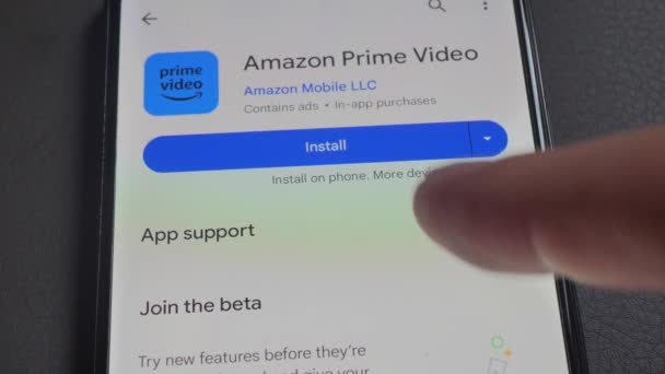 Рим Италия Сентября 2023 Amazon Prime Скачать Телефону — стоковое видео