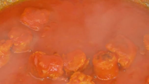 Sauce Tomate Italienne Aux Morceaux Saucisse Gros Plan — Video