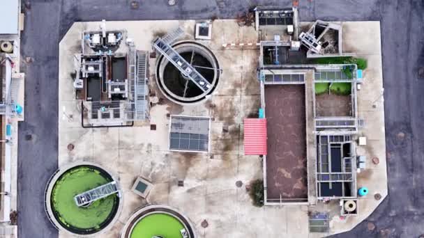Drone Aéreo Ver Processo Limpeza Águas Residuais Sujas Por Lodo — Vídeo de Stock