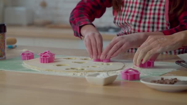Close Hands Multicultural Daughter Black Mother Pressing Cookies Dough Using — Αρχείο Βίντεο