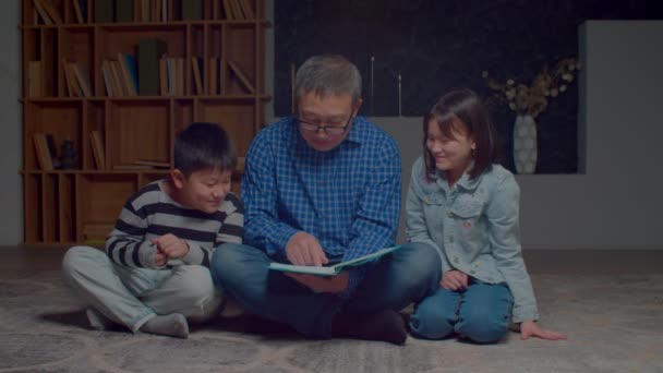 Affectionate Positive Handsome Asian Grandfather Eyeglasses Engrossed Happy Cute School — Vídeo de Stock