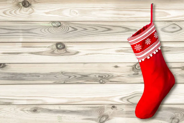 Κόκκινη Χριστουγεννιάτικη Κάλτσα Ξύλινο Φόντο Φυσικό Ξύλινο Πρότυπο — Φωτογραφία Αρχείου
