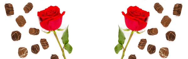 Шоколадні Цукерки Троянди Ізольовані Білому Тлі Колаж Вільний Простір Тексту — стокове фото