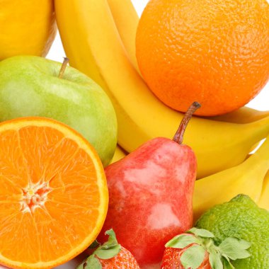 Beyaz arka plan üzerinde izole meyve, yığın kapatın. sağlıklı beslenme ve yaşam tarzı diyet kavramı