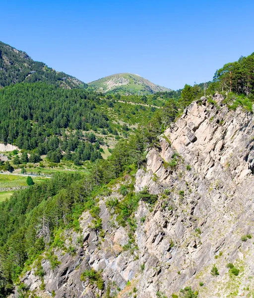 Paisaje Montaña Andorra Verano Concepto Vacaciones Viajes Foto Vertical — Foto de Stock