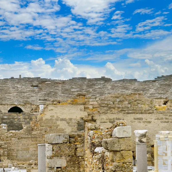 Ruïnes Van Een Antiek Amfitheater Side Turkey Vakantie Reizen Concept — Stockfoto
