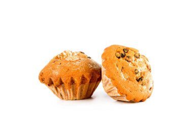 Beyaz arka planda izole edilmiş iştah açıcı kekler.