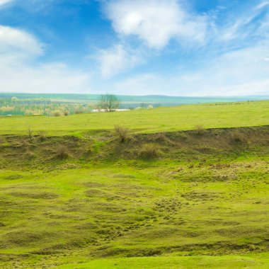 Yeşil alan ve toprak erozyonu (heyelan).