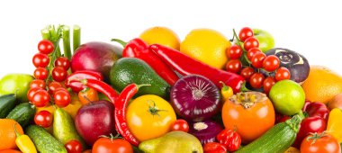 Beyaz arka planda izole edilmiş meyve ve sebze koleksiyonu. Geniş resim.