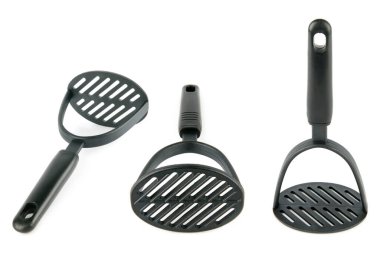 Beyaz arka planda izole edilmiş patates ezme seti. Kolaj.