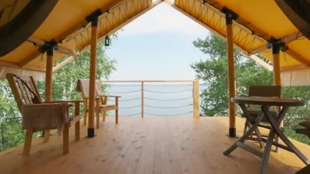Dollying View Wooden Terrace Second Floor Summer House Beautiful Lake — Vídeo de stock