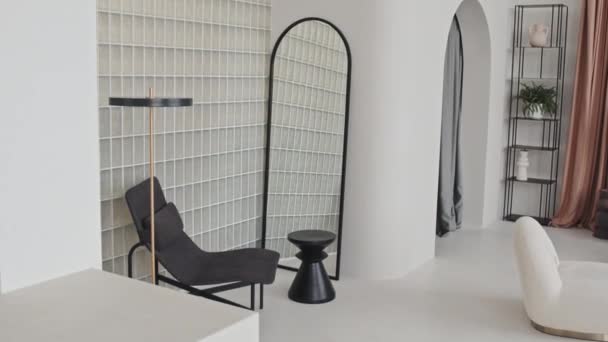 View House White Designer Armchairs Coffee Table Wall Glass Bricks — Stok video