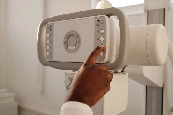 Hand Young African American Radiologist Pressing Button Control Panel Roentgen —  Fotos de Stock