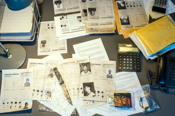 Part Workplace Contemporary Fbi Agent Criminal Profiles Calculators Telephone Packets — стоковое фото