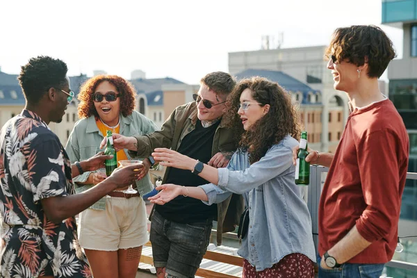 Young Black Man Passing Bottle Beer Cocktail Guy Girl Rooftop — Stock Photo, Image