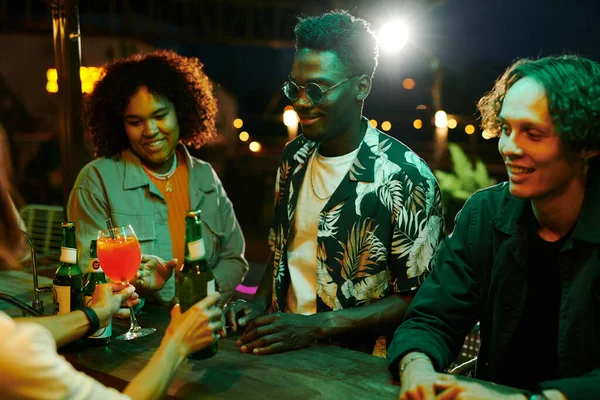 Group Young Intercultural Friends Taking Ordered Cocktails Beer While Standing — Stock Photo, Image
