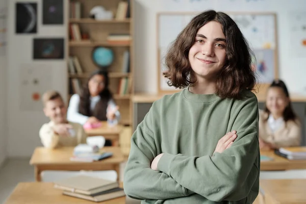 Smiling Pre Teen Secondary School Learner Grey Sweatshirt Crossing Arms — Stock Photo, Image