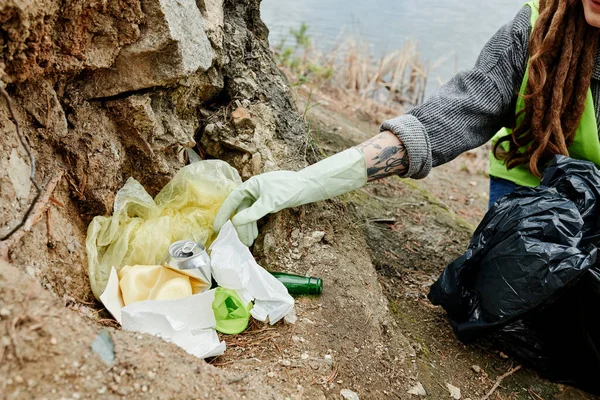 Cropped Image Young Woman Wearing Gloves Picking Trash Left Tourists — Stock Photo, Image