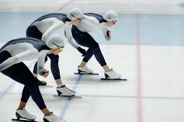 Side View Three Professional Short Track Speed Skaters Sports Uniform — Stock Photo, Image
