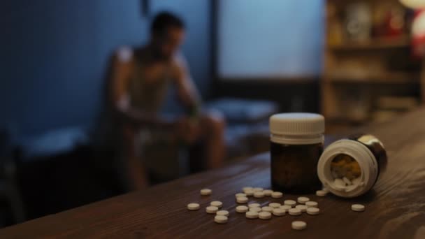 Επιλεκτική Εστίαση Κοντινό Πλάνο Δύο Βάζα Αντικαταθλιπτικά Χάπια Υπνωτικά Φάρμακα — Αρχείο Βίντεο