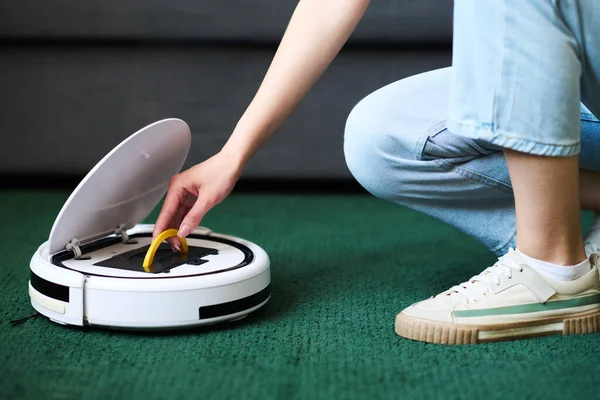 Close Woman Opening Compartment Garbage Robot Vacuum Cleaner Get Trash — Stock Photo, Image