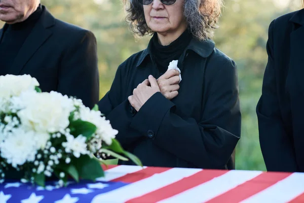 Cropped Shot Mature Woman Handkerchief Other People Mourning Attire Standing — Stock Photo, Image