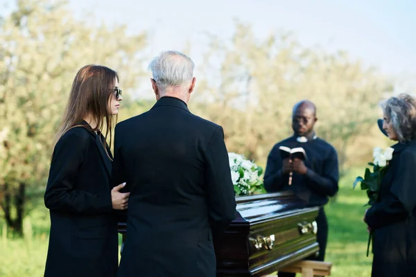 Mature Man His Daughter Mourning Attire Standing Front Coffin Closed — Stock Photo, Image