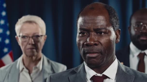 Foto Fokus Selektif Close Dari Pemimpin Partai Politik Pria Afrika — Stok Video