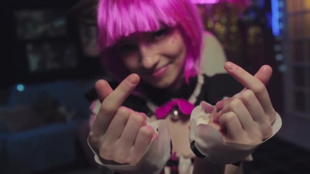 Selektive Fokusaufnahme Eines Modernen Gen Girls Cosplay Outfit Mit Pinkfarbener — Stockvideo