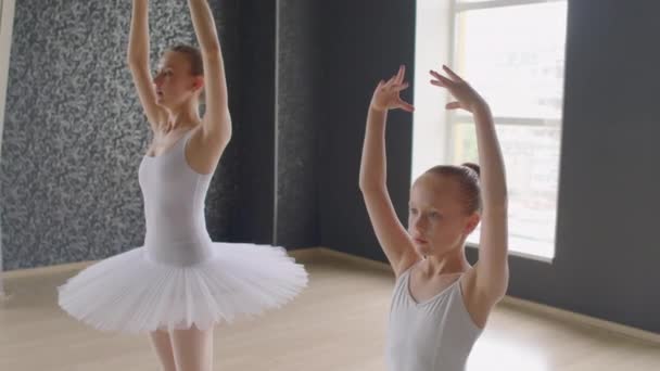 340 Child gymnastics leotard Stock Videos, 4K & HD Footage | Depositphotos