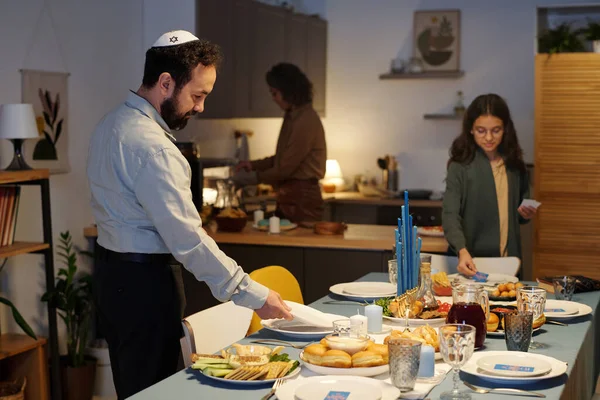 Side View Bearded Jewish Man Skullcap Serving Table Dinner While — Stock Photo, Image