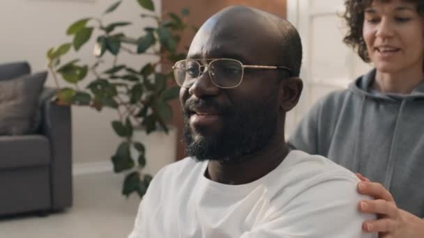 Medium Close Shot Happy African American Man Learning Correct Way — Stock Video