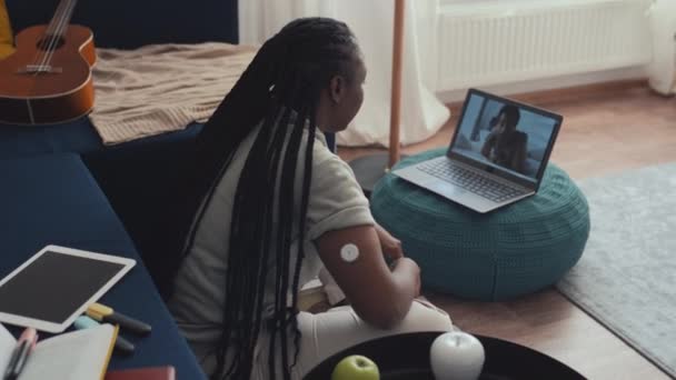 Fotografie Din Spate Medie Femeii Afro Americane Diabet Zaharat Vorbind — Videoclip de stoc